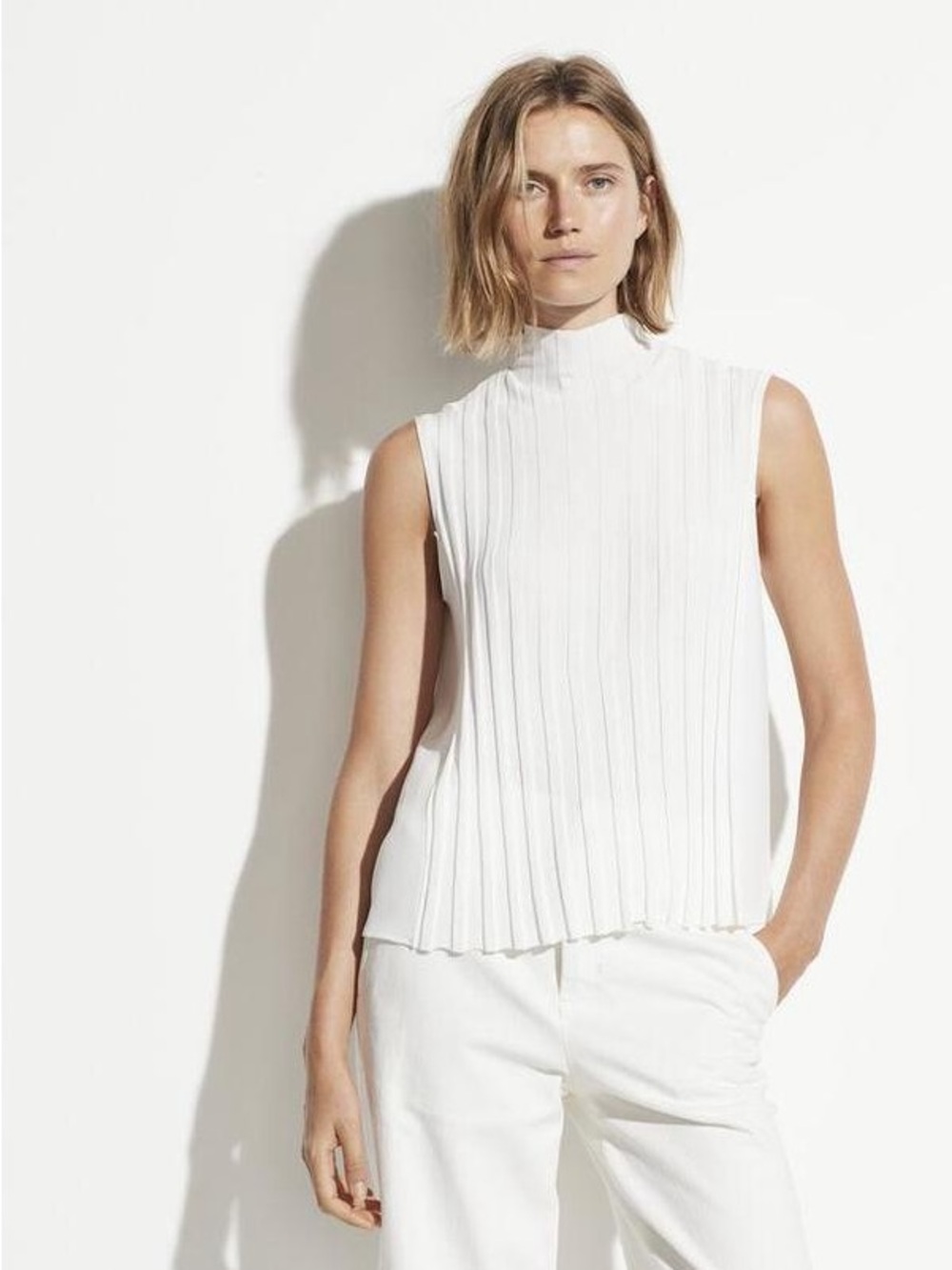 VINCE Sleeveless Top